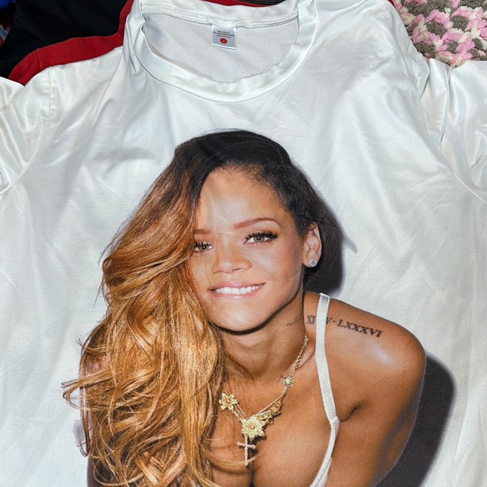 Men’s White Graphic Top